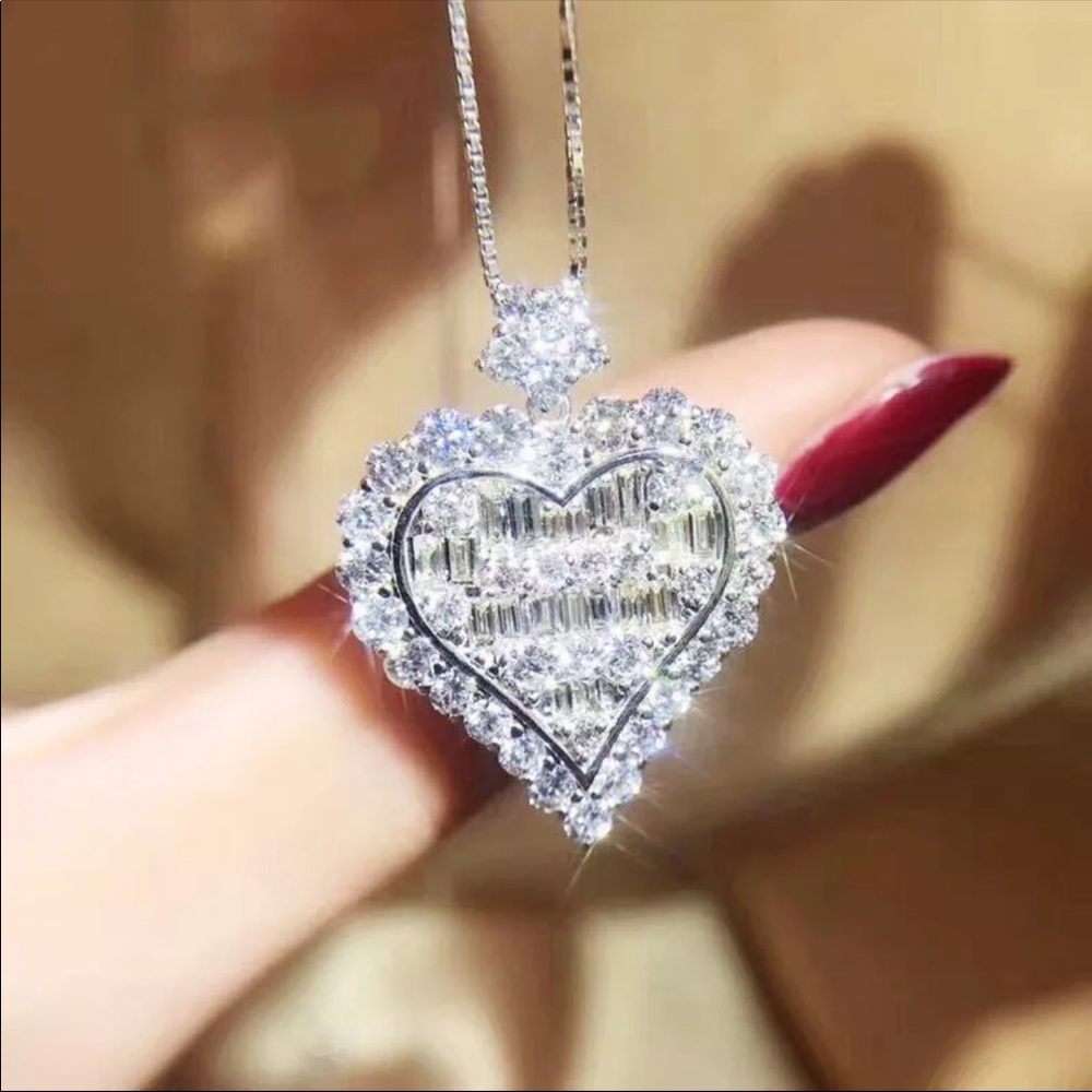 New 925 Silver Romantic Heart Diamond Necklace - Picture 2 of 6